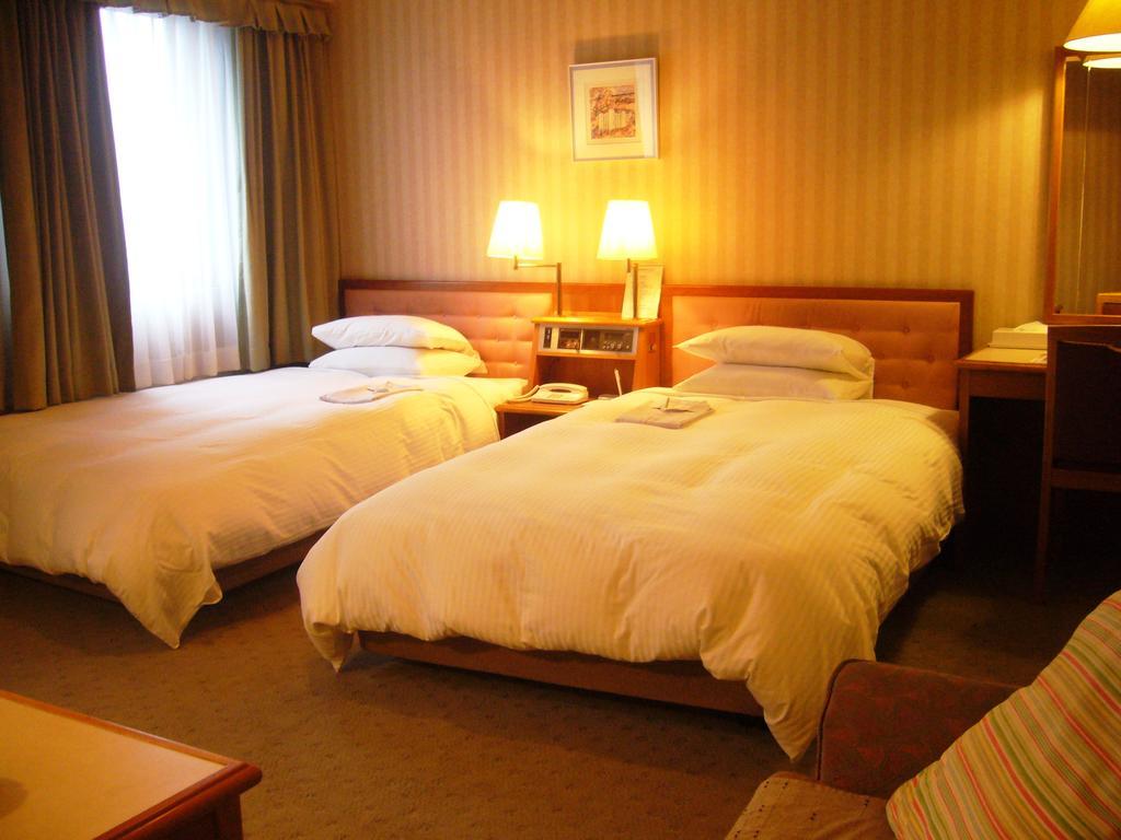 Hotel Crown Hills Sendai Aobadori Exterior foto